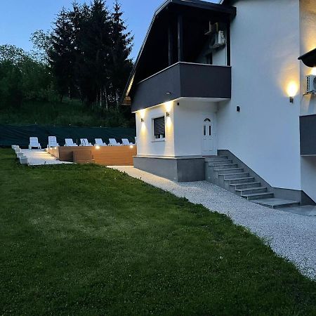 Vila S Bazenom Deluxe - Gti Zagreb Exterior foto