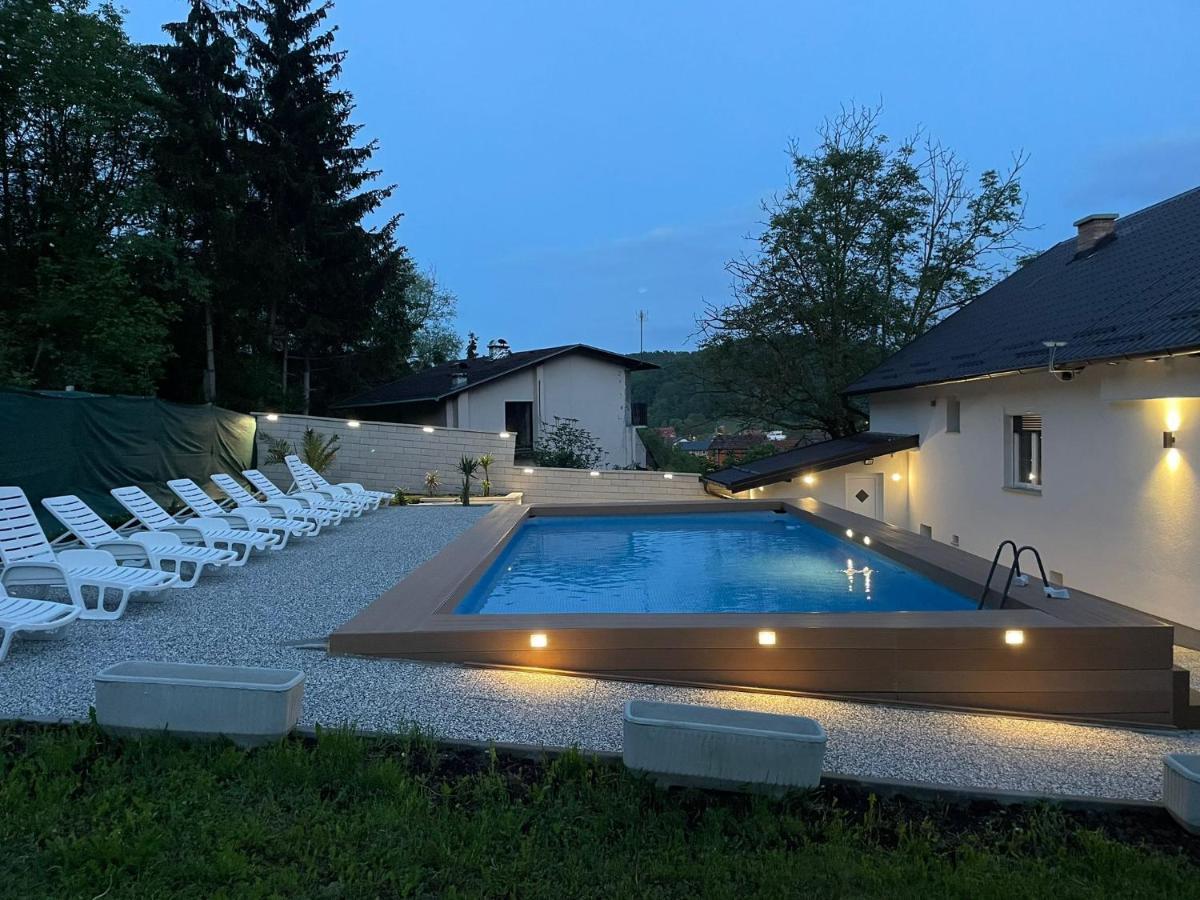 Vila S Bazenom Deluxe - Gti Zagreb Exterior foto